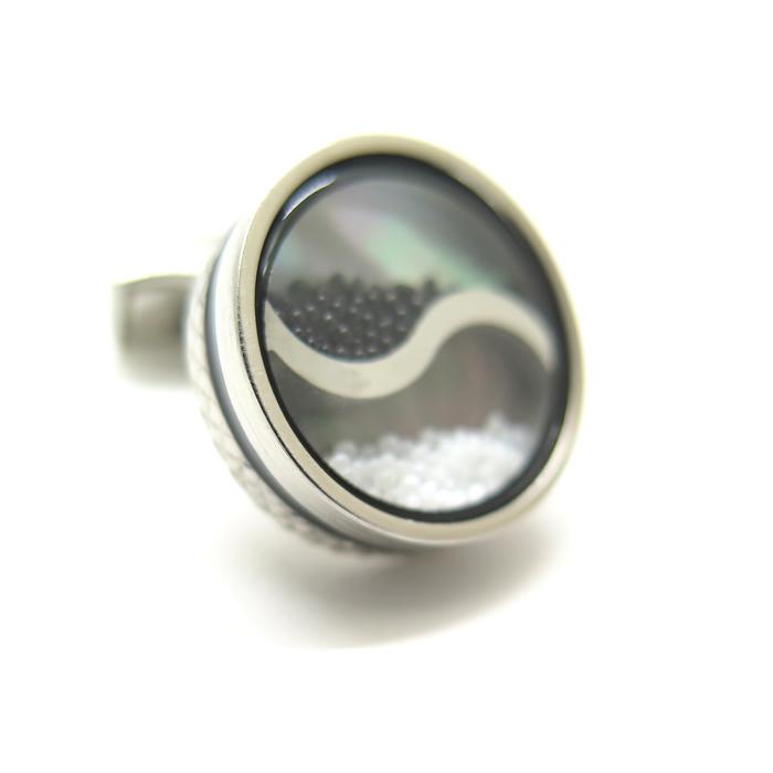 ブランド アクセサリー TATEOSSIAN タテオシアン プレイタイム 陰陽 カフス（ブラックガラスビーズ/白蝶貝＆ホワイトガラスビーズ/黒蝶貝） カフリンクスの画像
