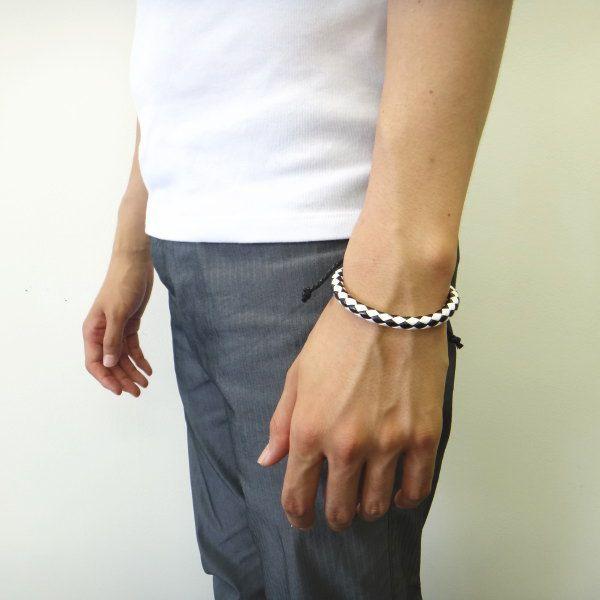 在庫処分セール半額 ブレスレット ブラック ホワイト ダイヤ柄革のブレスレット メンズ スーツ プレゼント カフスマニア Bgbc8 カフス タイピン カフスマニア 通販 Yahoo ショッピング