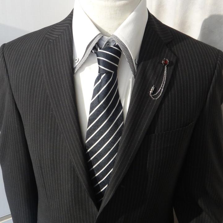 人気✨ZARA スリーピース　3P スーツ　バーズアイ柄　ラペルピン　チェーン 人気✨ZARA スリーピース 3P スーツ バーズアイ柄 ラペルピン チェーン