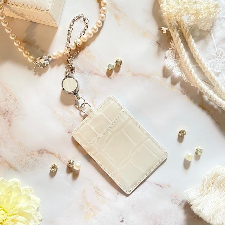 パスケース レディース おしゃれ 上品 シンプル かわいい リール付き