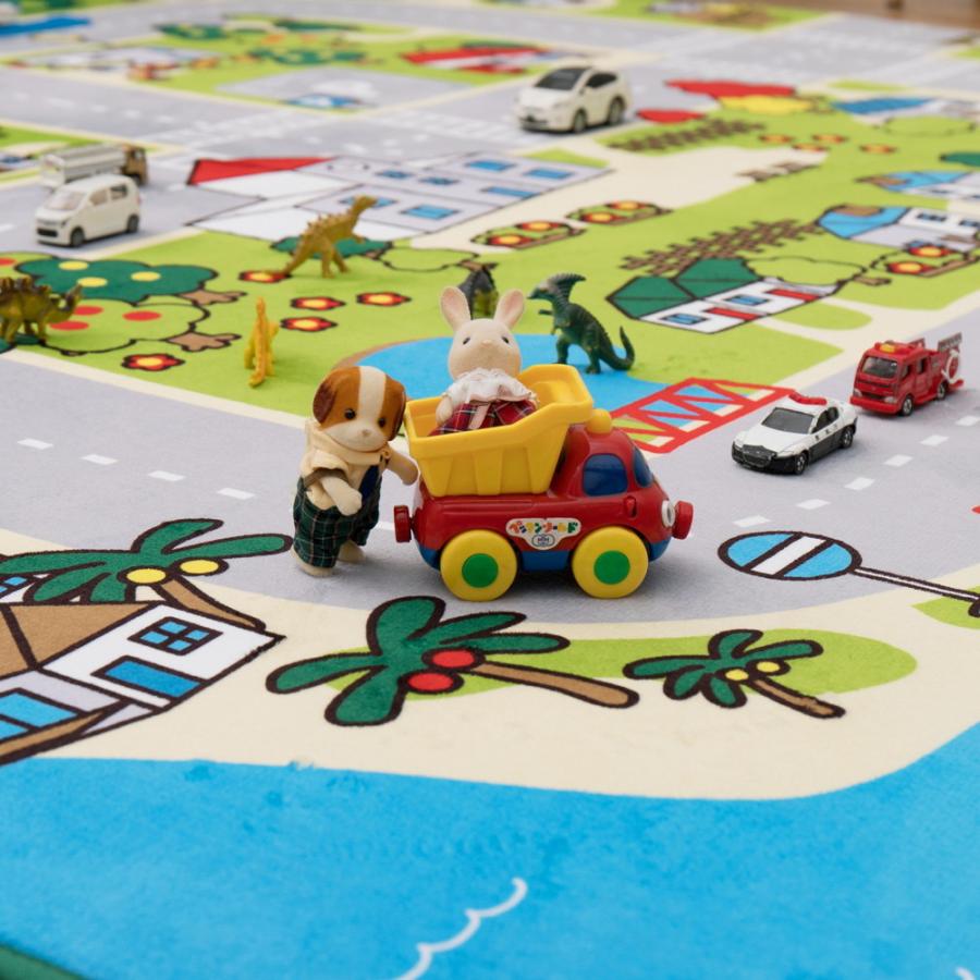 洗えるラグ ニュータウン2 トミカ・プラレール好きに 190×190cm 約2.5