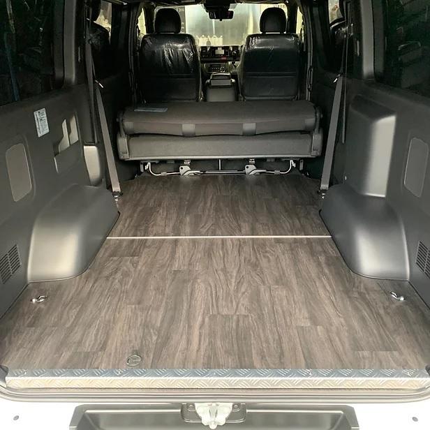 数量限定 カズキオート ハイエース 200系 4型 5型 6型 カーゴパネル 2分割式 kazukiauto BUAN COMFY ブアンコンフィー 【KUE1088265919】(38183円)