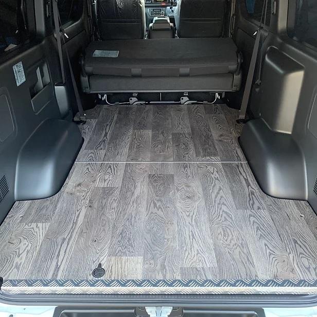 数量限定 カズキオート ハイエース 200系 4型 5型 6型 カーゴパネル 2分割式 kazukiauto BUAN COMFY ブアンコンフィー 【KUE1088265919】(38183円)