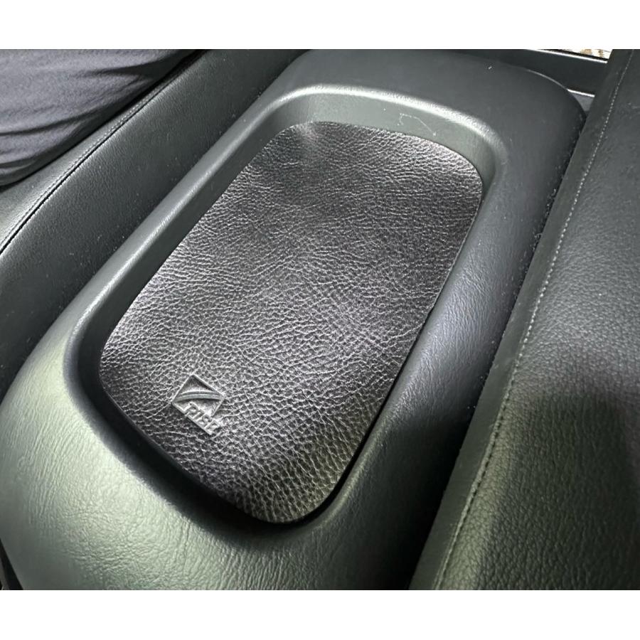 ライズ 200系ハイエース センターコンソールマット : customize 