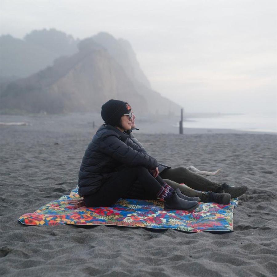 ランプル ブランケット オリジナ ルパフィー RUMPL Original Puffy アウトドア キャンプ ひざ掛け 大判 おしゃれ 暖かい メンズ レディース 子供 | Rumpl | 18