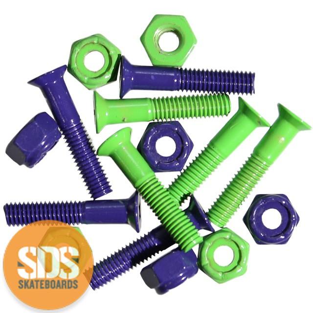 スケボー ボルト ナット ネジ 1インチ ハードウェア コーティングパープル/グリーンセット 8本 スケートボード スケート カラービス