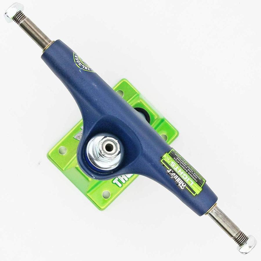 DELUXE（デラックス） サンダー 147 スケボー トラック ライト