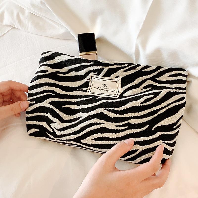 化粧ポーチ 収納ポーチ ゼブラ柄 豹柄 千鳥格子 大きめ 大容量 使い