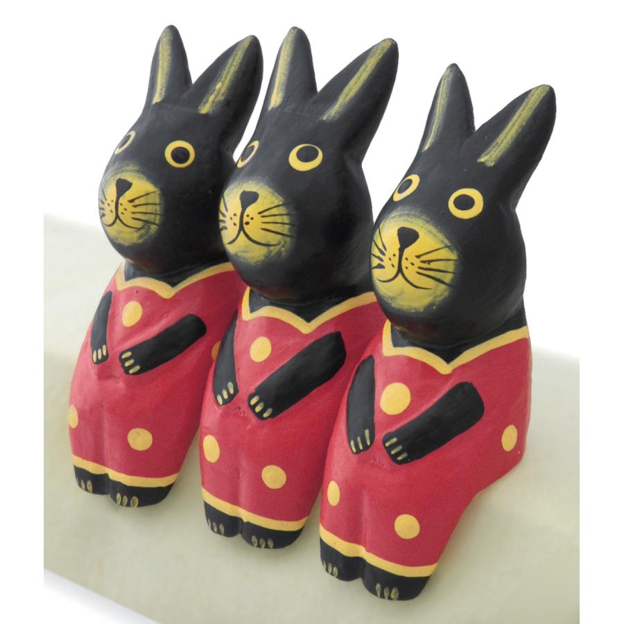 ウサギ 雑貨 置物 木彫り お座りうさぎトリオ(赤服)3個セット バリ猫