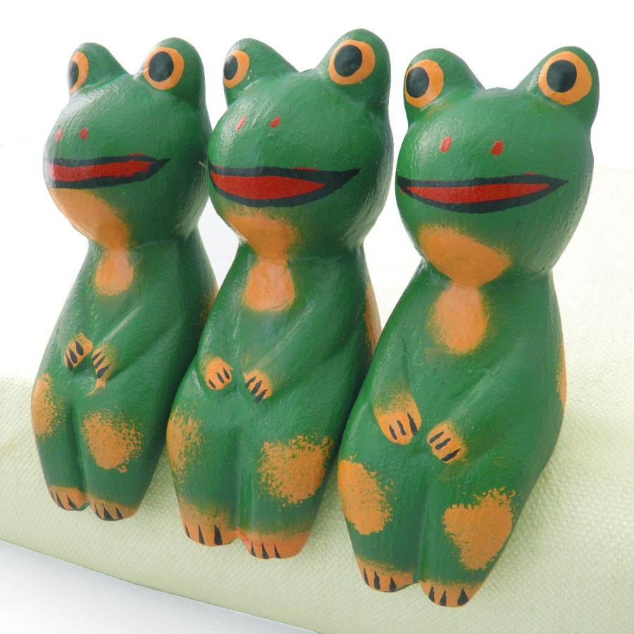カエル 置物 木彫り お座り蛙トリオ 3個セット 縁起物 開運雑貨 ギフト