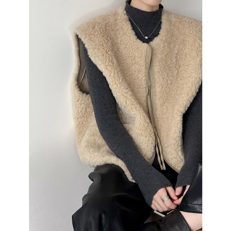 【美品】sisii ファー 毛皮 ムートン ベスト ノーカラー アウター 高級 ムートンベスト ファーベスト 秋冬 レディース ボアコート ファー