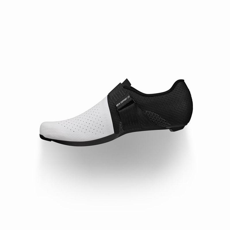 夏トクSALE)fi'zi:k（フィジーク） VENTO STABILITA CARBON ＜ホワイト