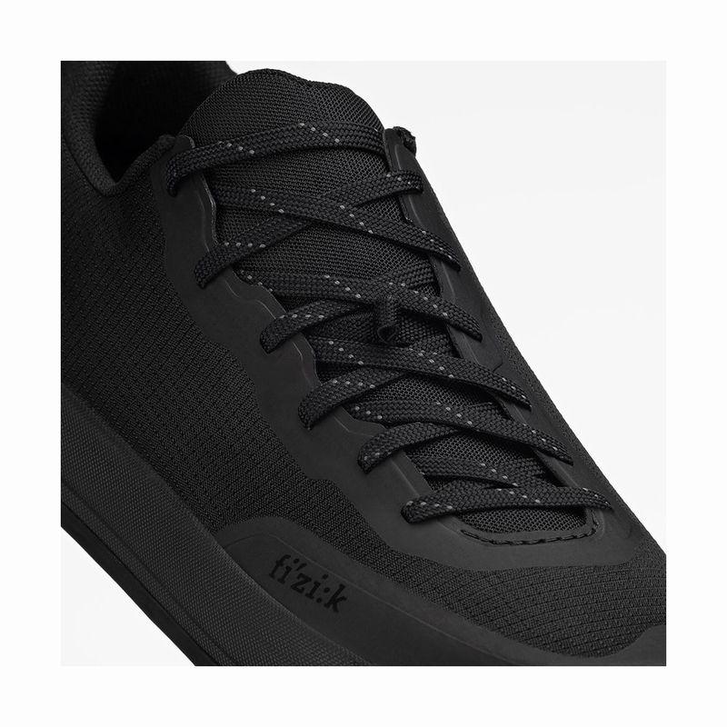 夏トクSALE)フィジーク（FIZIK） GRAVITA VERSOR ＜ブラック/ブラック