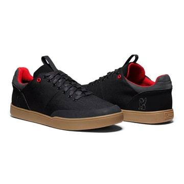 特セール)クローム(CHROME) BROMLEY LOW BLACK/GUM フラットシューズ