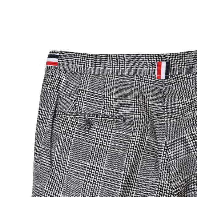 THOM BROWNE トムブラウン パンツ　スラックス グレー ストライプ柄 THOM BROWNE トムブラウン パンツスラックス グレー ストライプ柄