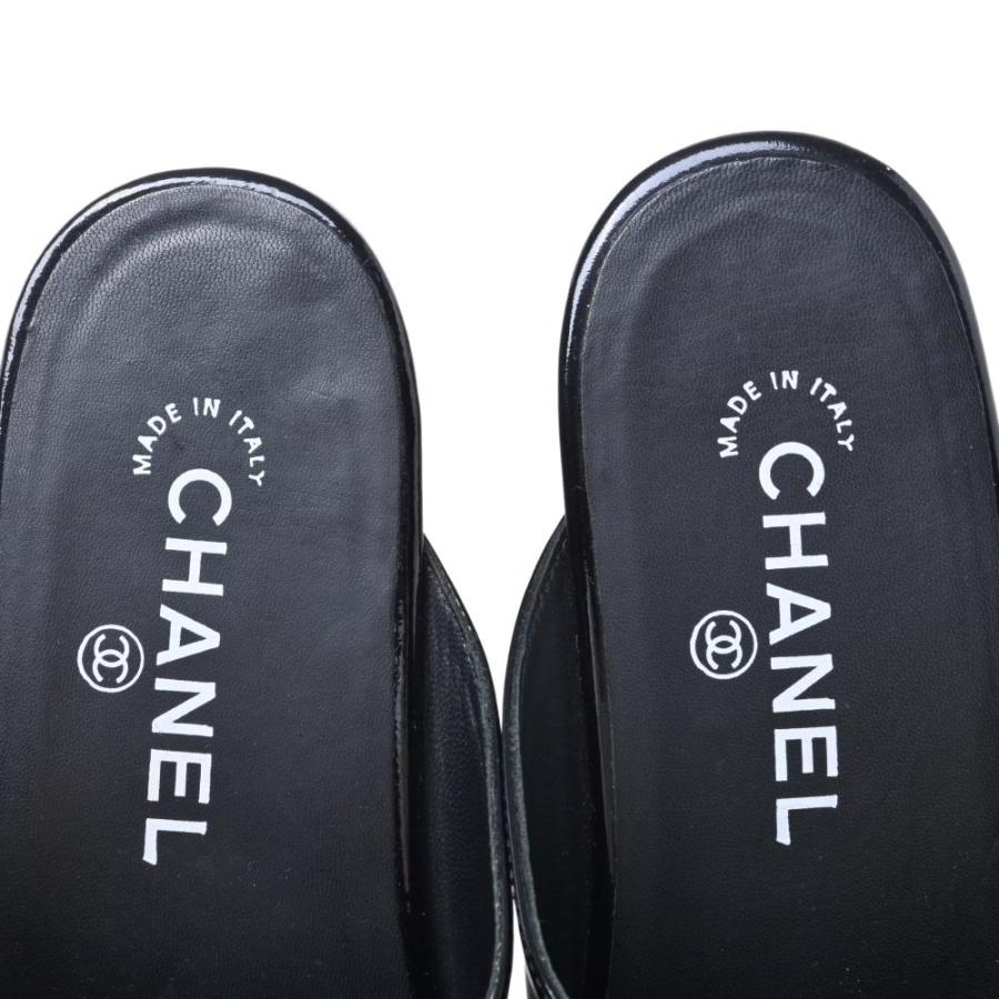 CHANEL ブラックエナメルミュール ミュール - クランプル パテント カーフスキン、ブラック