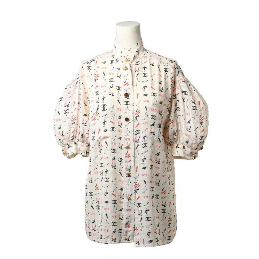 CHANELシャネル金ボタンブラウス