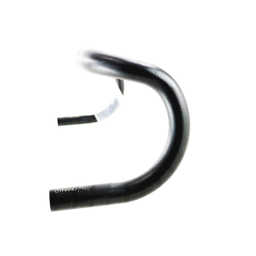 Manubrio Fizik Cyrano R3 Snake 420 Mm – Alu, Nero, Strada