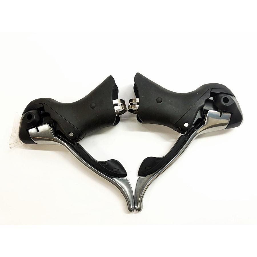 シマノ 超美品 SHIMANO ST-R700 STIレバー シフター ブラック シマノ 超美品 SHIMANO ST-R700 STIレバー シフター ブラック
