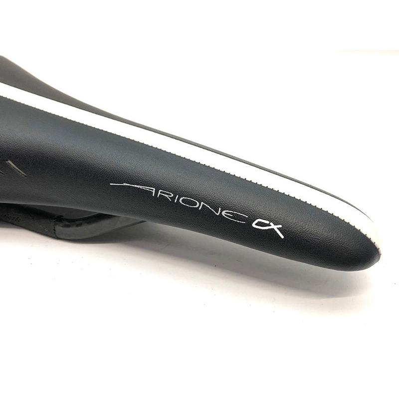 美品 フィジーク Fizik アリオネCX ARIONE CX サドル カーボン 美品 フィジーク Fizik アリオネCX ARIONE CX サドル カーボン