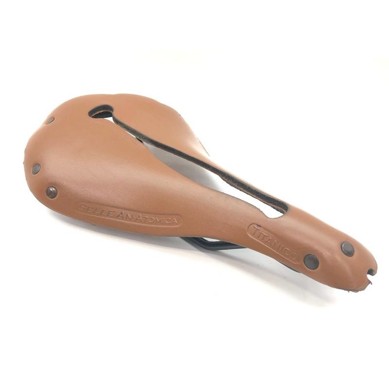 セラ アナトミカ タイタニコ Selle Anatomica Titanico