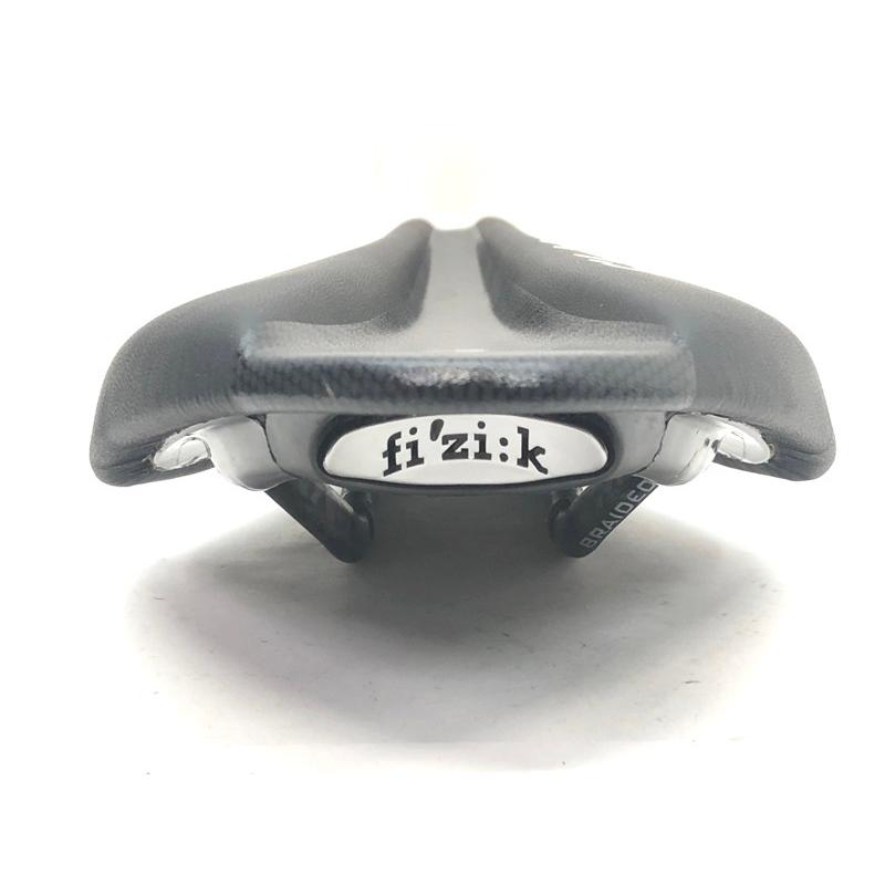 フィジーク FIZIK アリオネVSX ARIONE VERSUS X サドル カーボン フィジーク FIZIK アリオネVSX ARIONE VERSUS X サドル カーボン