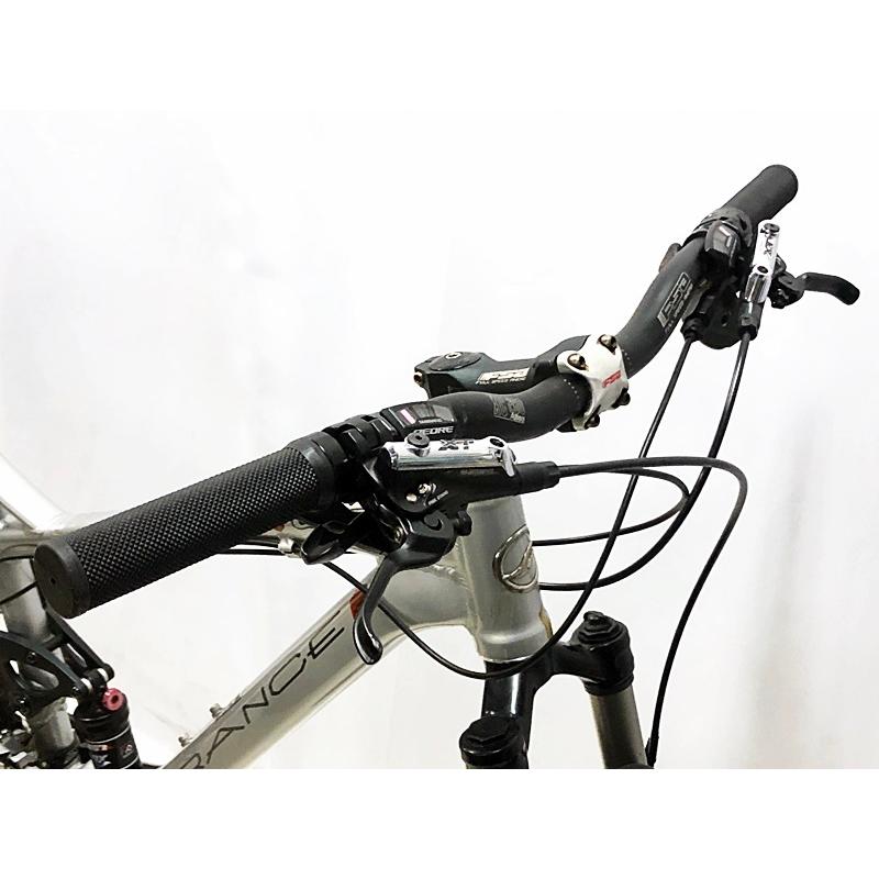 値下げしました】GIANTマウンテンバイクXTC3 26インチ シルバー☓ブラック