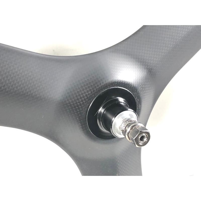 バトンホイール　カーボン　メーカー不明 カッコ良いカスタムをしたい方は、キットデザインのカーボンバトン