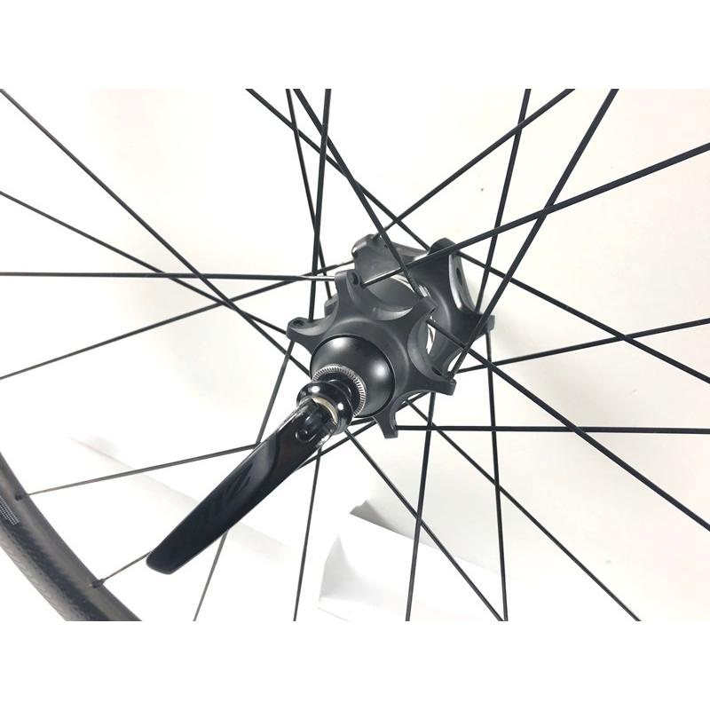 新品ZIPP 202 NSWリムブレーキ用Shimanoフリーリアのみ
