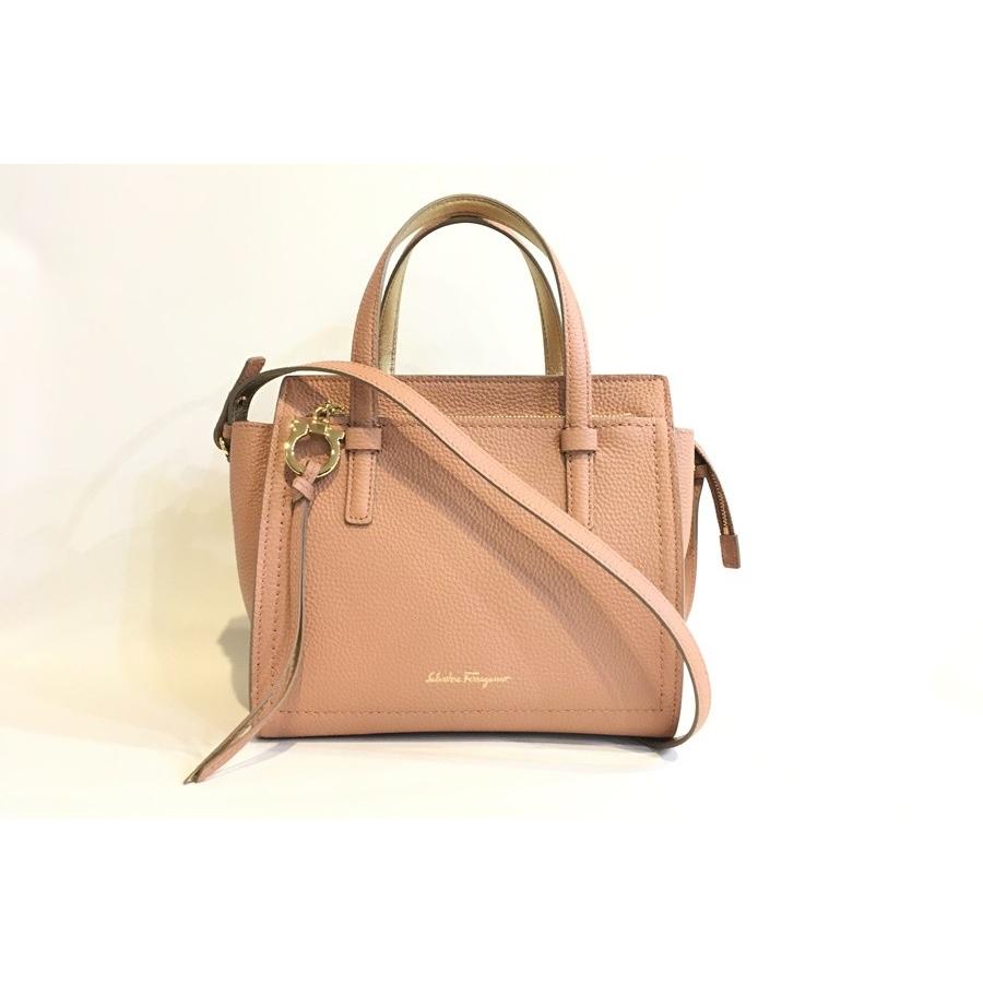 二子玉) サルヴァトーレフェラガモ Salvatore Ferragamo AMY エイミー 