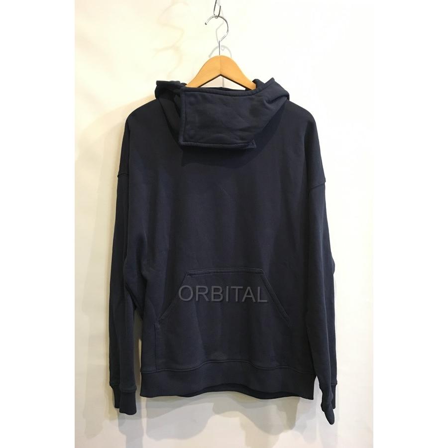 有名人芸能人】 JW Anderson Anderson BIGボタン ナイロンパーカー