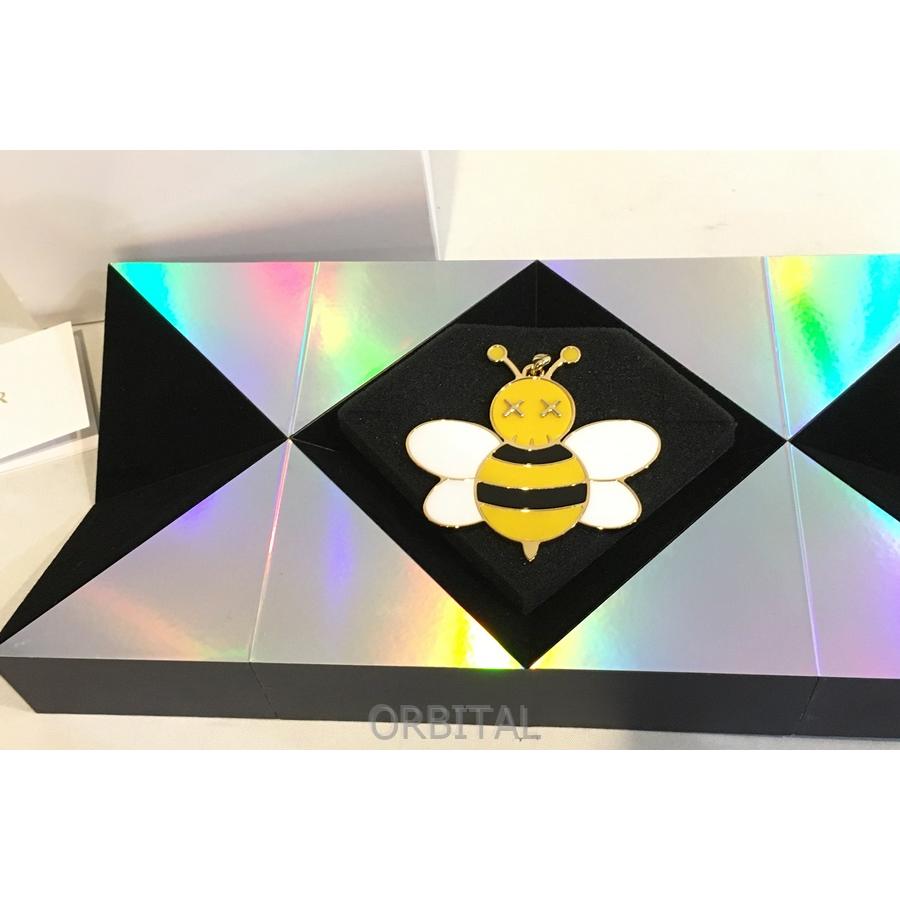 ブランド 二子玉) Dior HOMME×KAWS ディオールオム×カウズ Bee ブランド 二子玉) Dior HOMME×KAWS ディオールオム×カウズ Bee