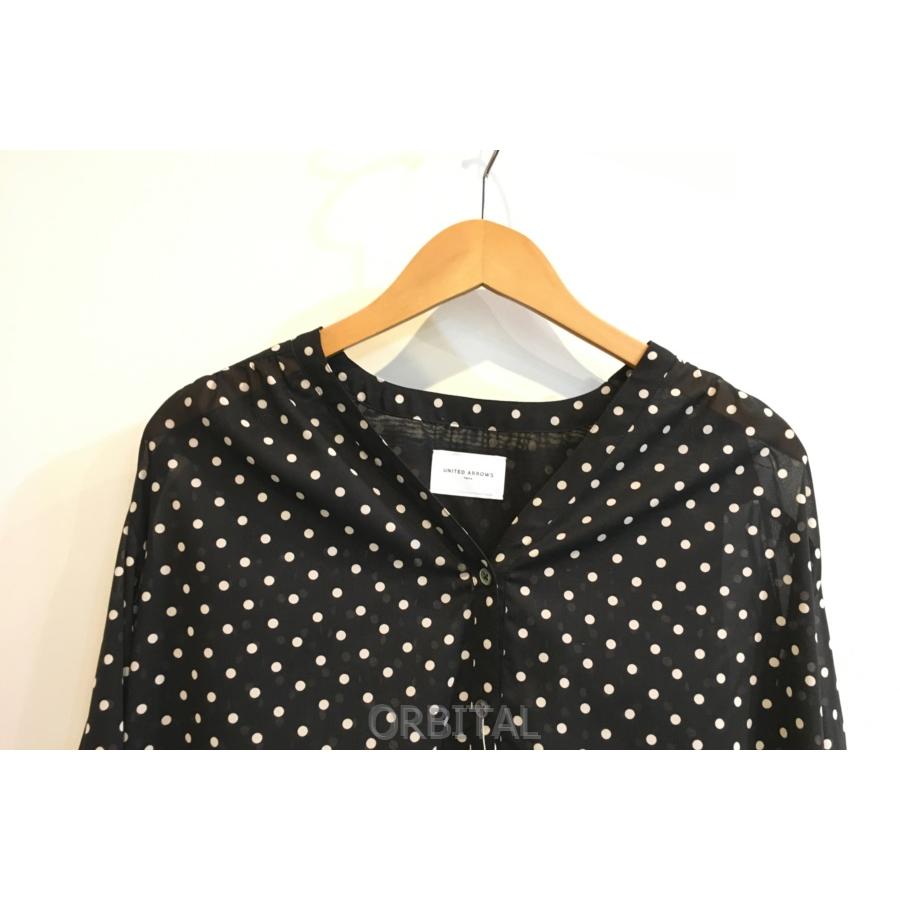 UNITED ARROWS 二子玉) ユナイテッドアローズ ドットVネックブラウス  