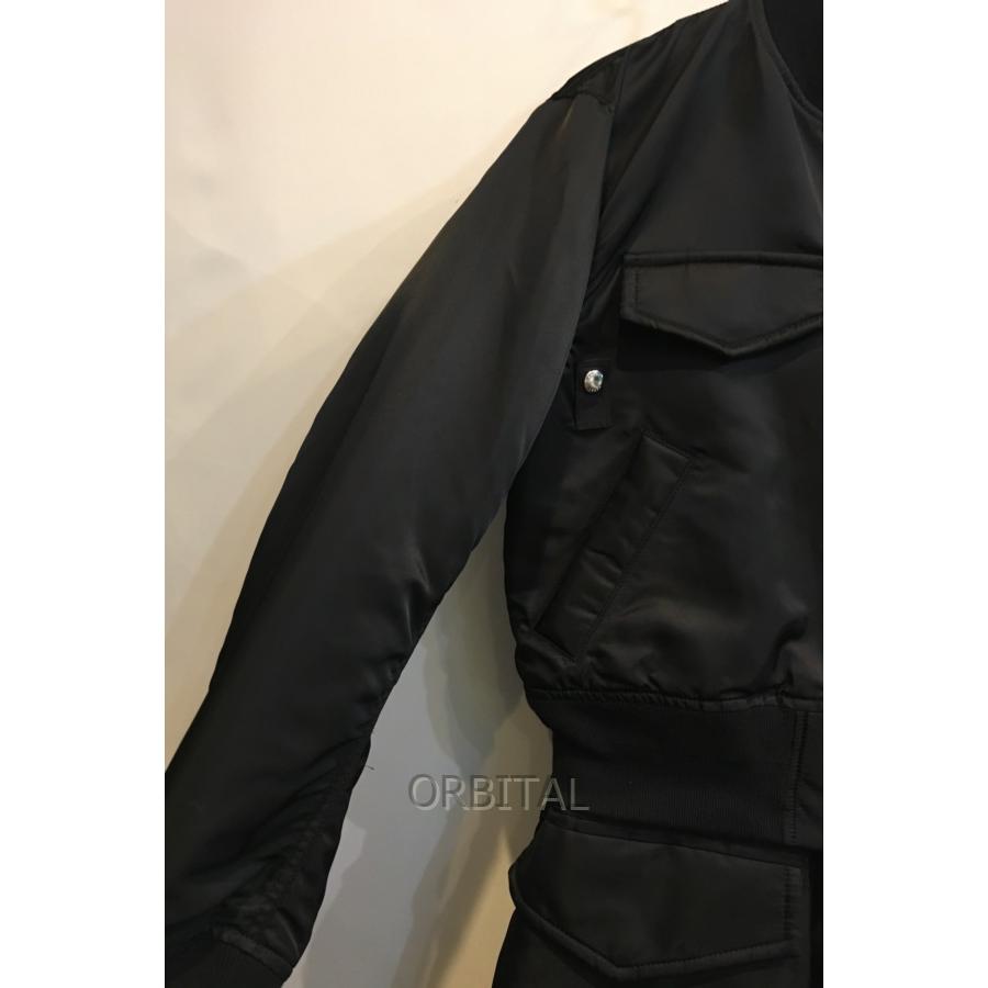 二子玉  サカイ  ナイロンツイルコート ドッキングボンバージャケット  ブラック レディース .8万 極美品