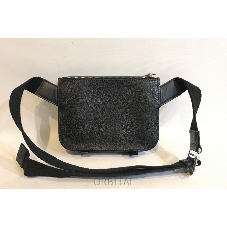 ブランド 二子玉) ロエベ LOEWE ミリタリーバムバッグ ソフトグレイン 