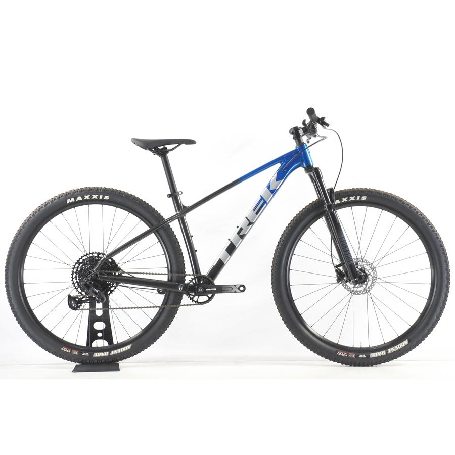 トレックマーリン8 2022モデル　Lサイズ 室内保管の中古美品 トレックマーリン8 2022モデル Lサイズ 室内保管の中古美品