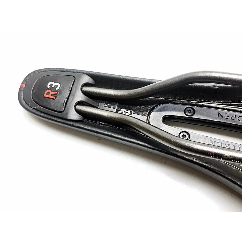 フィジーク アリオネ R3 サドル FIZIK* arione R3 kium saddle - BLUE LUG ONLINE STORE