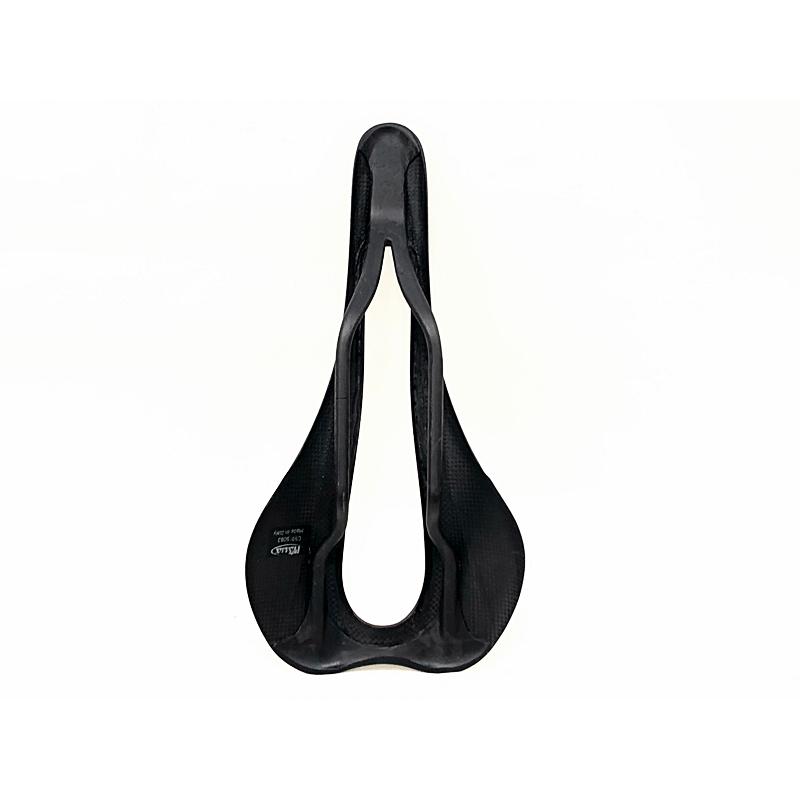 selle italia c59 美品　カーボンサドル selle italia c59 美品 カーボンサドル 美品 セライタリア SELLE