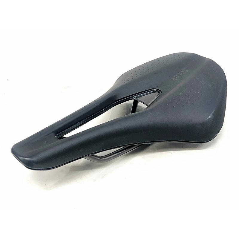 【中古品】fi'zi:k TEMPO ARGO R3 150mm フィジーク（fi'zi:k） 美品 FIZIK テンポ アルゴ TEMPO ARGO R3 150mm
