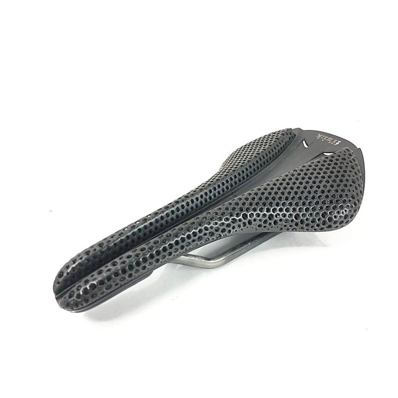 フィジーク（fi'zi:k） FIZIK ヴァーサス エヴォ アダプティブ
