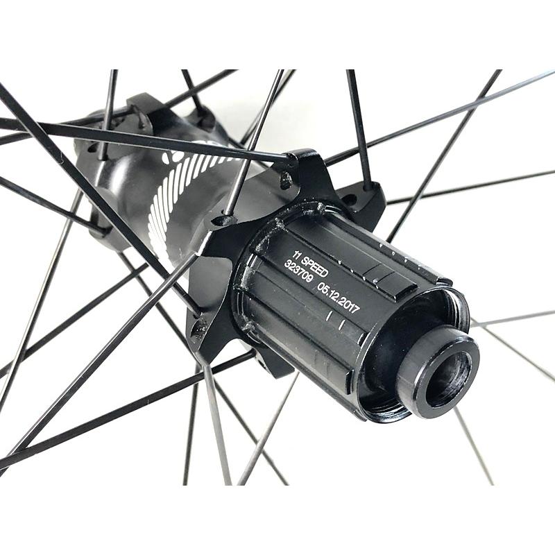 ボントレガー　PARADIGM COMP TLR ディスク　Bontrager Bontrager Paradigm Comp TLR Disc Road Wheel - Trek Bikes