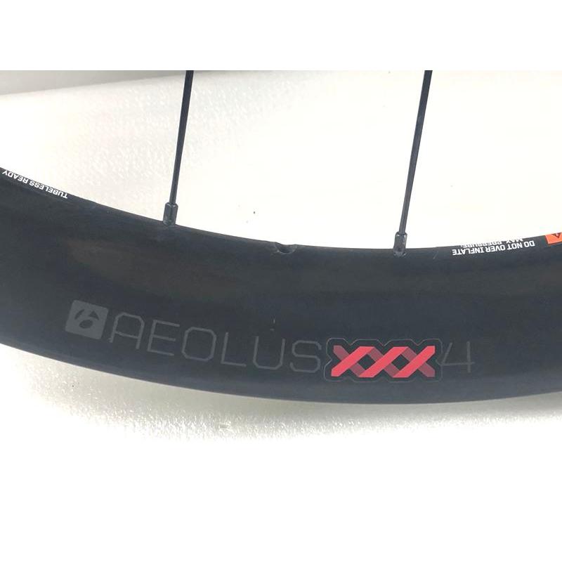 ボントレガー Bontrager xxx4 チューブレス/クリンチャー