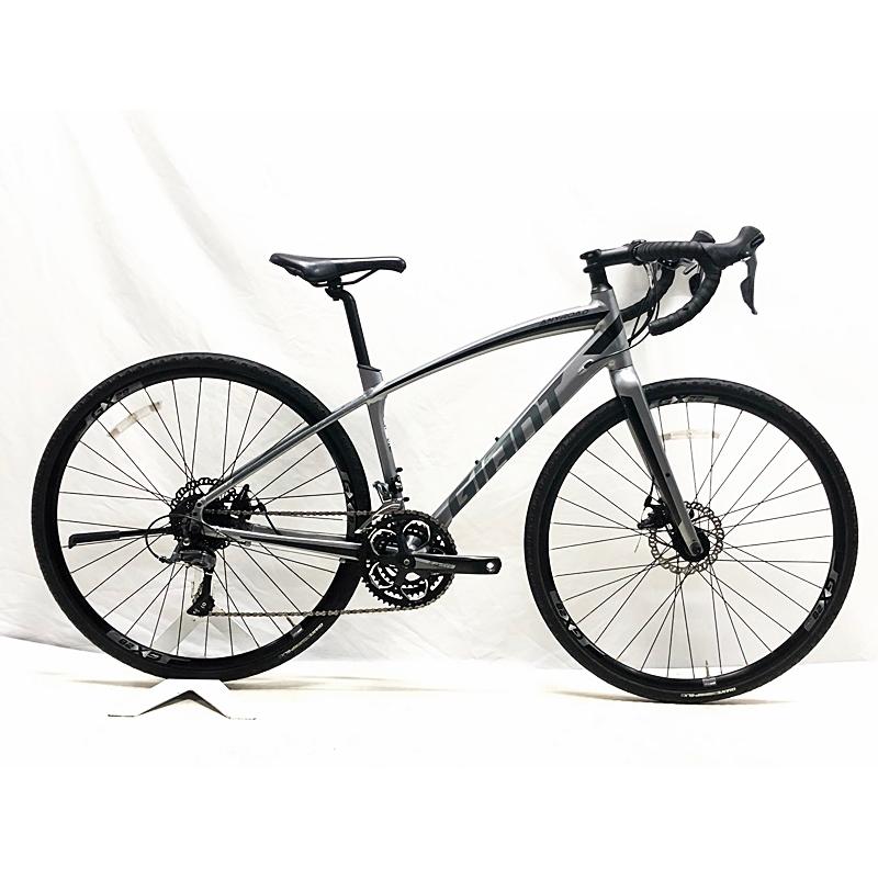 ロードバイク　GIANT 6061aluxx  タイヤ新品から3キロ乗ってません　グリップ新品　ライト新品 ロードバイク GIANT 6061aluxx タイヤ新品から3キロ乗ってません