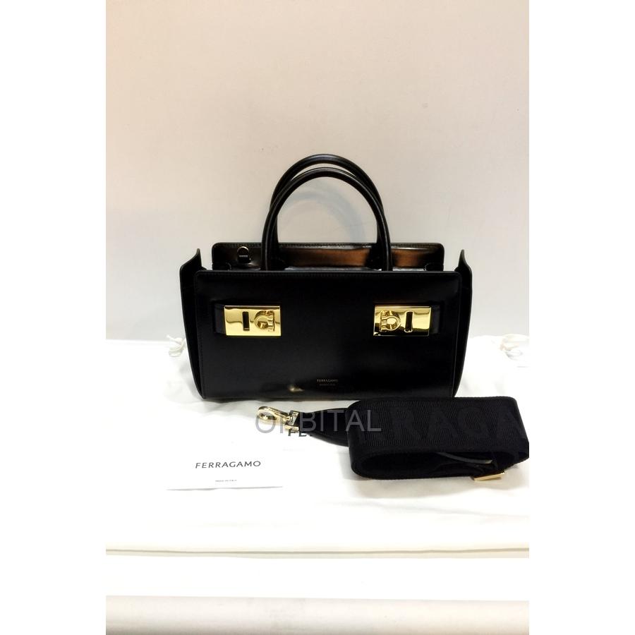 FERRAGAMO 代官山)Salvatore Ferragamo サルヴァトーレ FERRAGAMO 代官山)Salvatore Ferragamo サルヴァトーレ