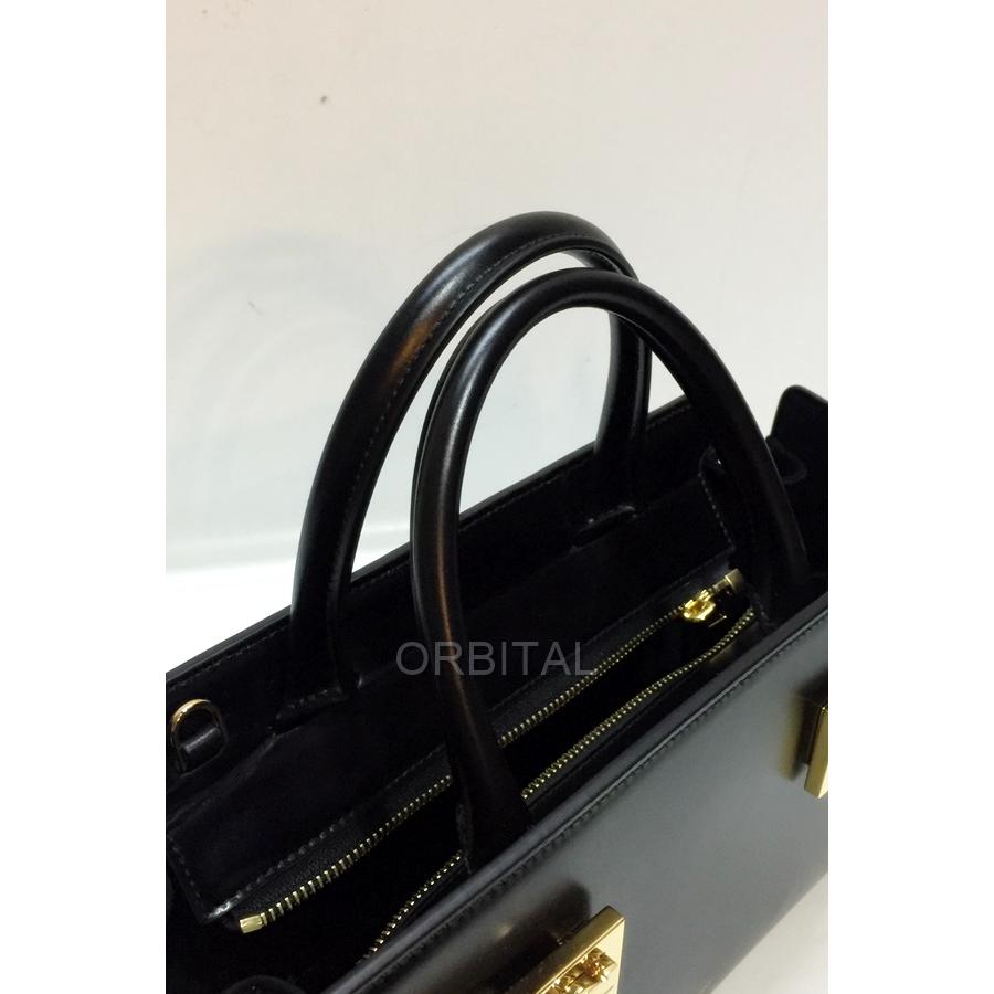 FERRAGAMO 代官山)Salvatore Ferragamo サルヴァトーレ FERRAGAMO 代官山)Salvatore Ferragamo サルヴァトーレ