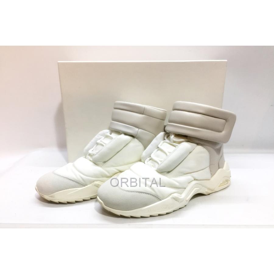 Maison Margiela（メゾンマルジェラ） 代官山)Maison Margiela PUFFER