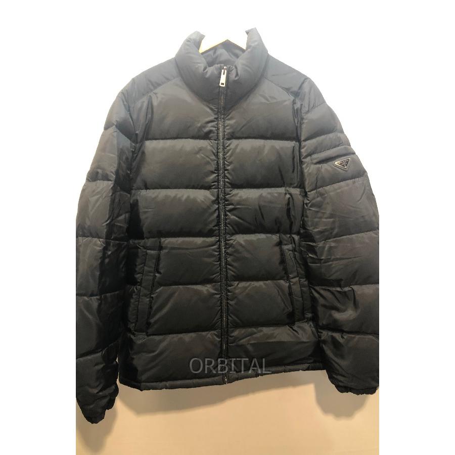 PRADA 経堂) プラダ ナイロンダウンジャケット 三角ロゴプレート PRADA 経堂) プラダ ナイロンダウンジャケット 三角ロゴプレート