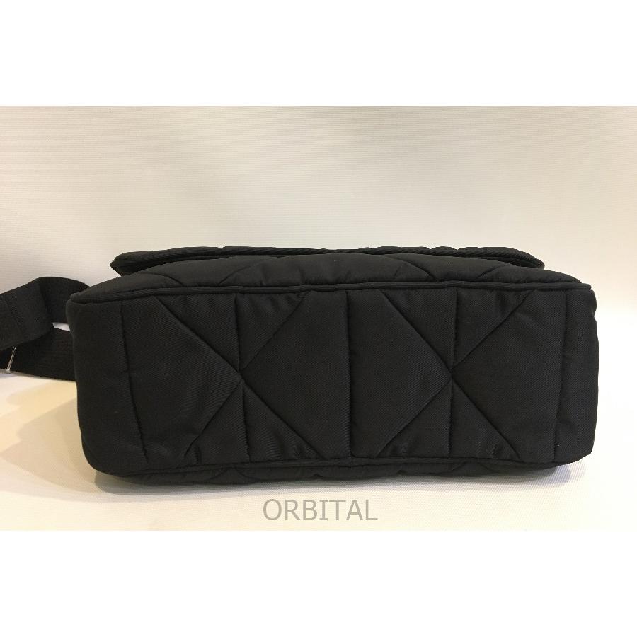 二子玉)PRADA プラダ パデッドRe-Nylon ショルダーバッグ 定価 二子玉)PRADA プラダ パデッドRe-Nylon ショルダーバッグ 定価