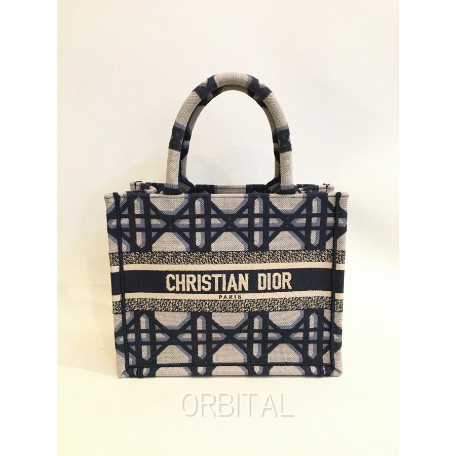 Christian Dior カナージュ トートバッグ ブランド 二子玉)Christian Dior クリスチャンディオール Book Tote