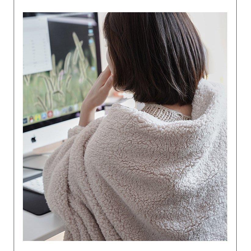 新発売の 毛布 ブランケット ブランケット 大判 おしゃれ ひざ掛け ポンチョ 冬 着る毛布 裏 ブランケット 大判 おしゃれ ひざ掛け ポンチョ 冬 着る毛布 裏ボア 厚手 無地 ボタン付き フリース 腰巻き 洗える 暖かい あったか 肩掛け もこもこ 防寒 Www